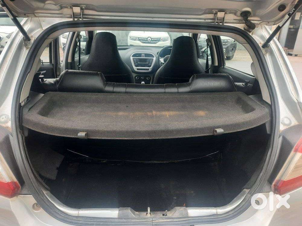 Tata Tiago 1.2 Revotron Xt Option, 2017, Petrol