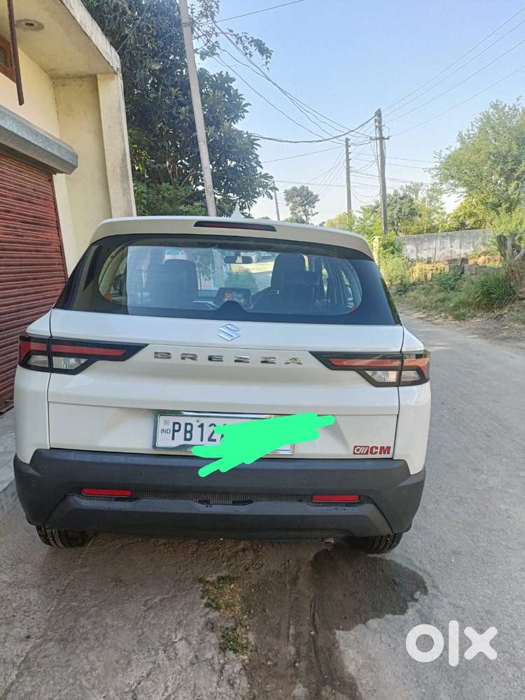 Maruti Suzuki Brezza 1.5 Vxi Smart Hybrid, 2023, Petrol