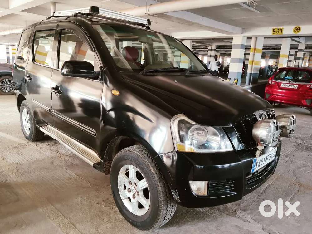 Mahindra Xylo E8 Abs (7 Seater)