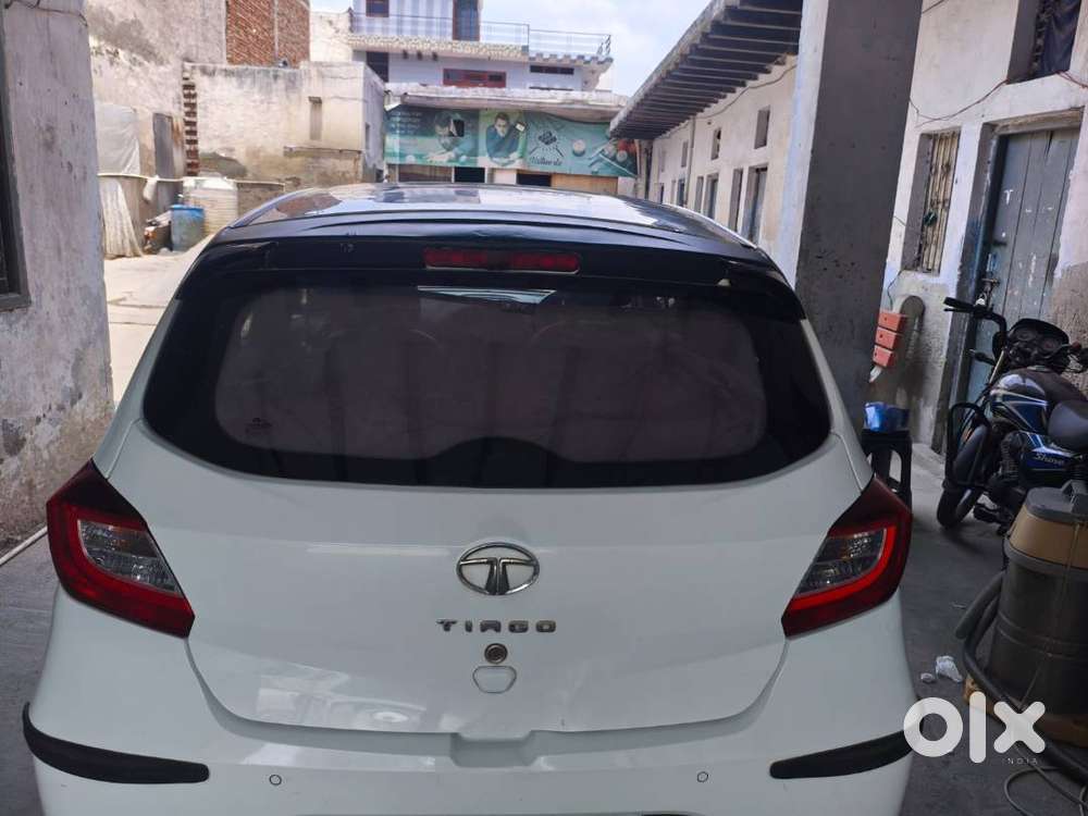 Tata Tiago Base Model Cng