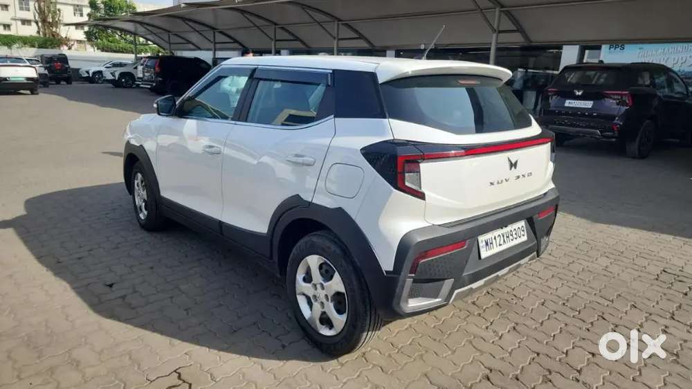 Mahindra Xuv 3xo Mx3 Diesel Manual  2024 December Model  27,000 Km