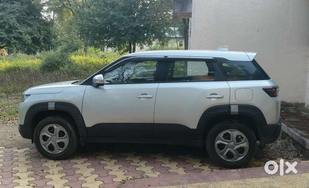 Maruti Suzuki Brezza 1.5 Vxi Cng 2025