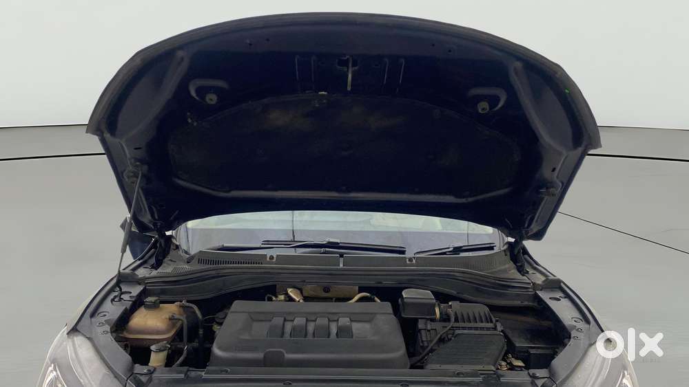 Mahindra Xuv700 2.2 Ax 7 Diesel At Luxury Pack Str Awd, 2022, Diesel