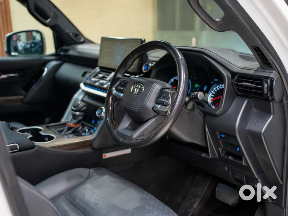 Toyota Land Cruiser 3.3 Zx Diesel, 2023, Diesel