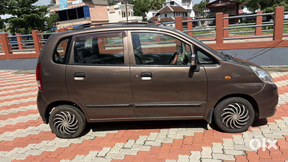Maruti Suzuki Zen Estilo Lxi Bs Iv, 2010, Petrol
