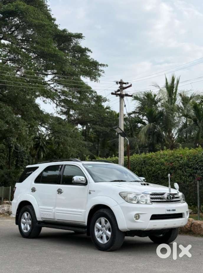 Toyota Fortuner, 2011, Diesel
