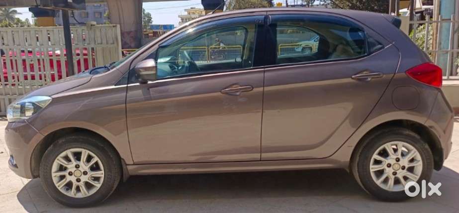 Tata Tiago 1.2 Revotron Xza, 2017, Petrol