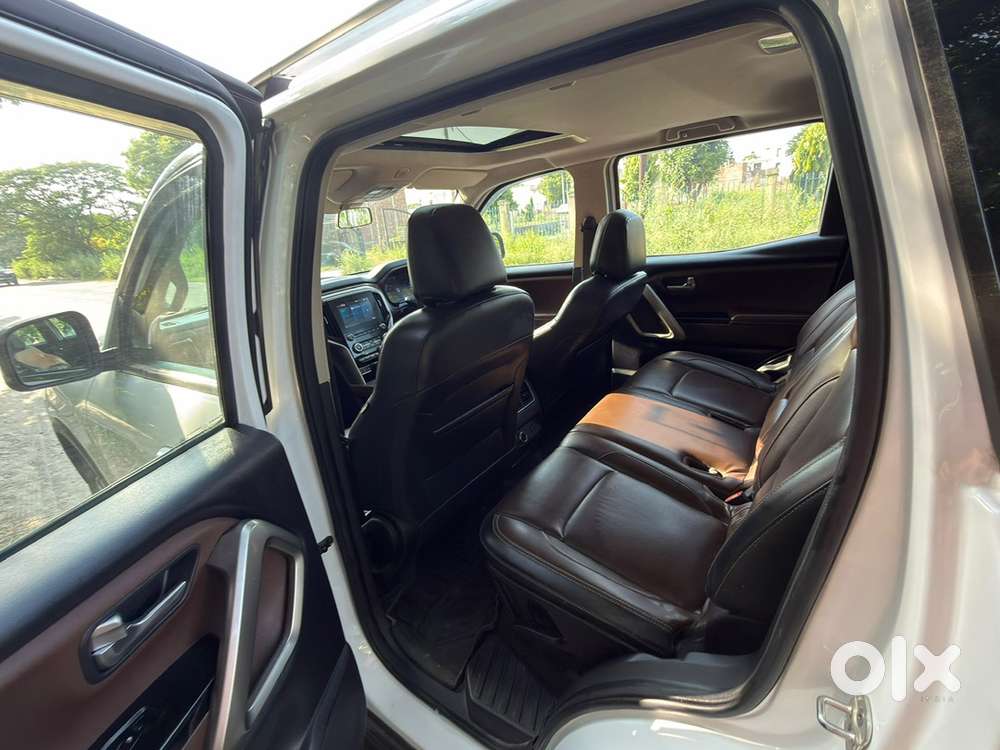 Mahindra Scorpio-n Diesel Z8 Top Model