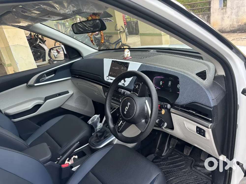 Kia Carens 2024 Diesel Well Maintained