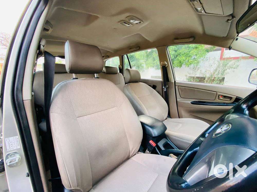 Toyota Innova 2.5 G (diesel) 7 Seater, 2015, Diesel