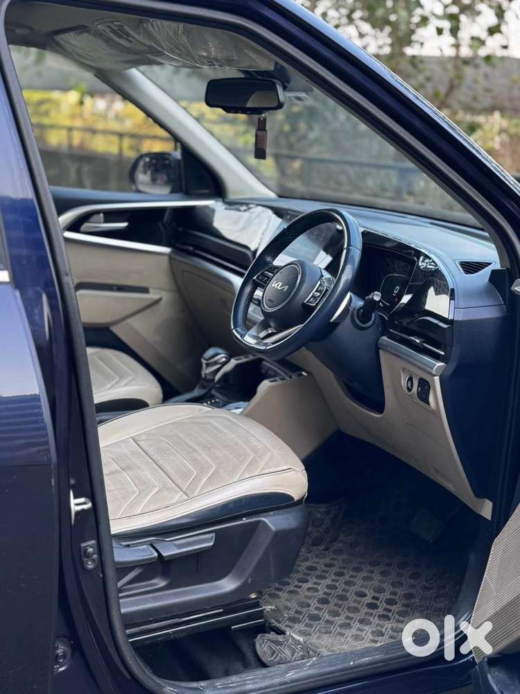 Kia Carens 1.4 Luxury Plus 6 Str, 2022, Petrol