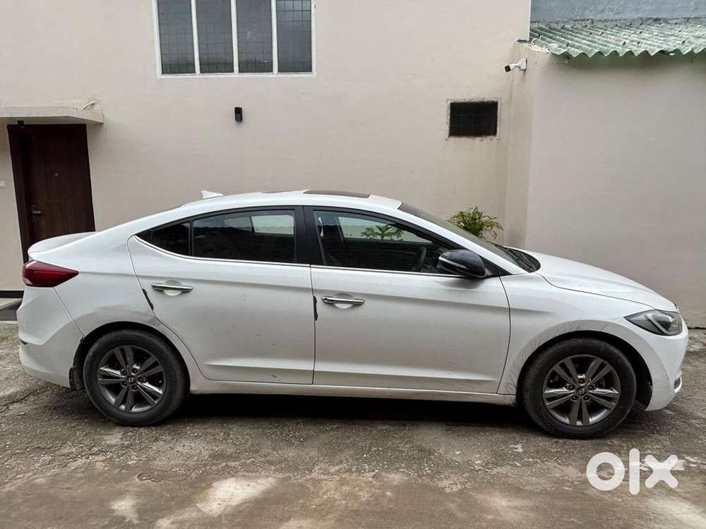 2017 Hyundai Elantra Petrol Automatic Top Variant