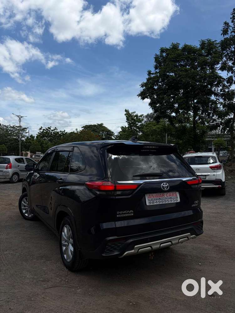 Toyota Innova Hycross 2.0 Vx Hybrid 7 Str, 2023, Diesel
