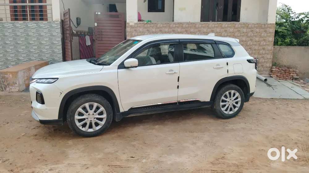 Maruti Suzuki Grand Vitara 2024 Petrol Manual