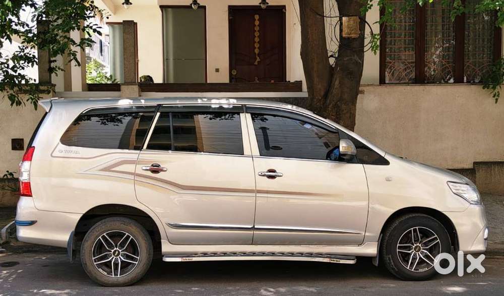 Toyota Innova 2.5 G (diesel) 8 Seater, 2015, Diesel