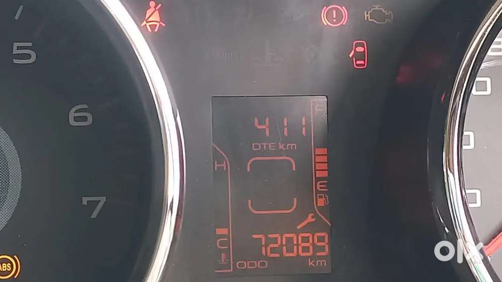 Mahindra Tuv 300 2016