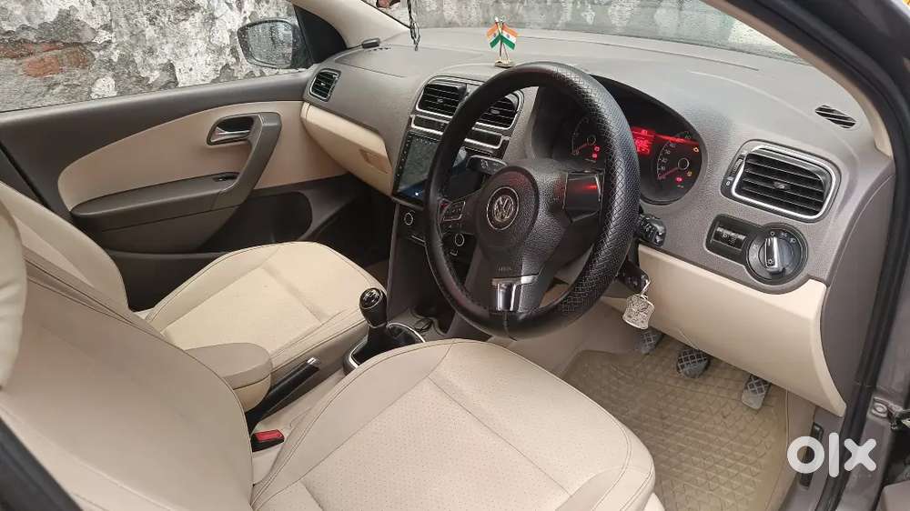 Volkswagen Vento  Highline 2013