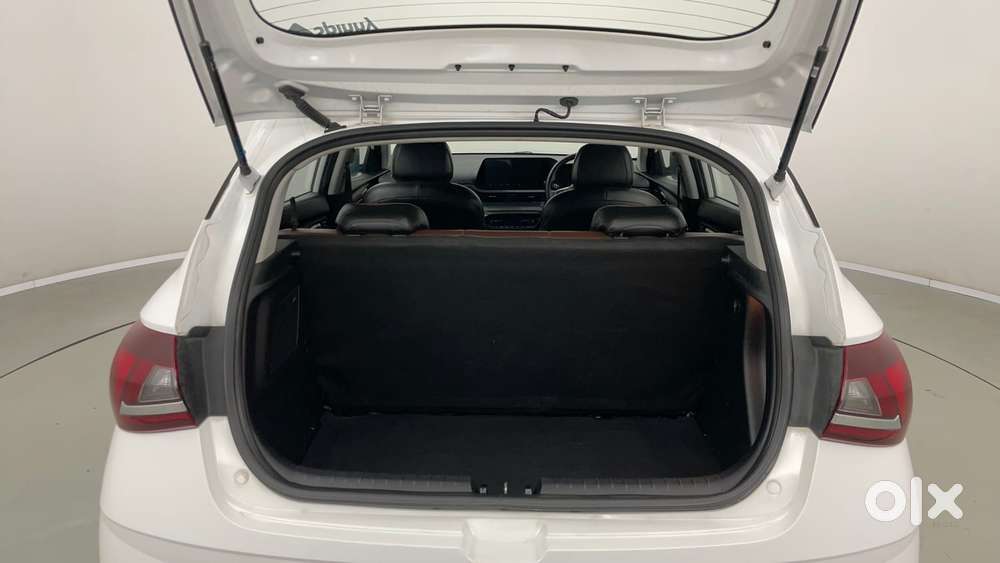 Hyundai New I20 1.2 Asta (o) Mt, 2023, Petrol