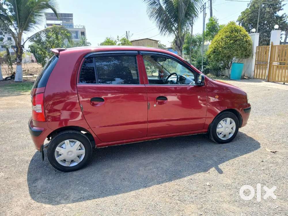 Santro Xing Red Color
