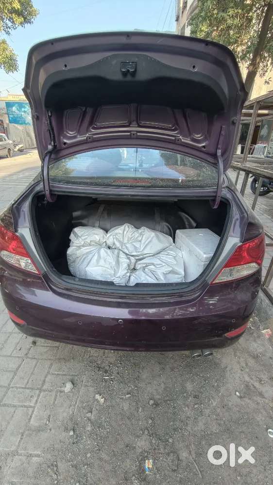 Hyundai Verna 2011