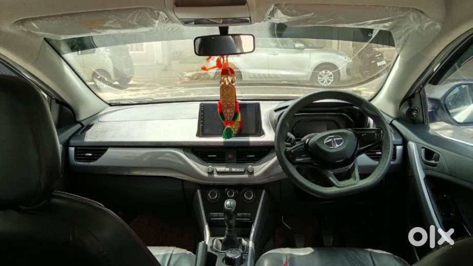 Tata Nexon, 2023, Petrol