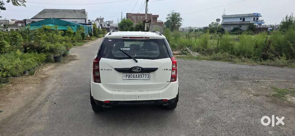 Mahindra Xuv500 2015