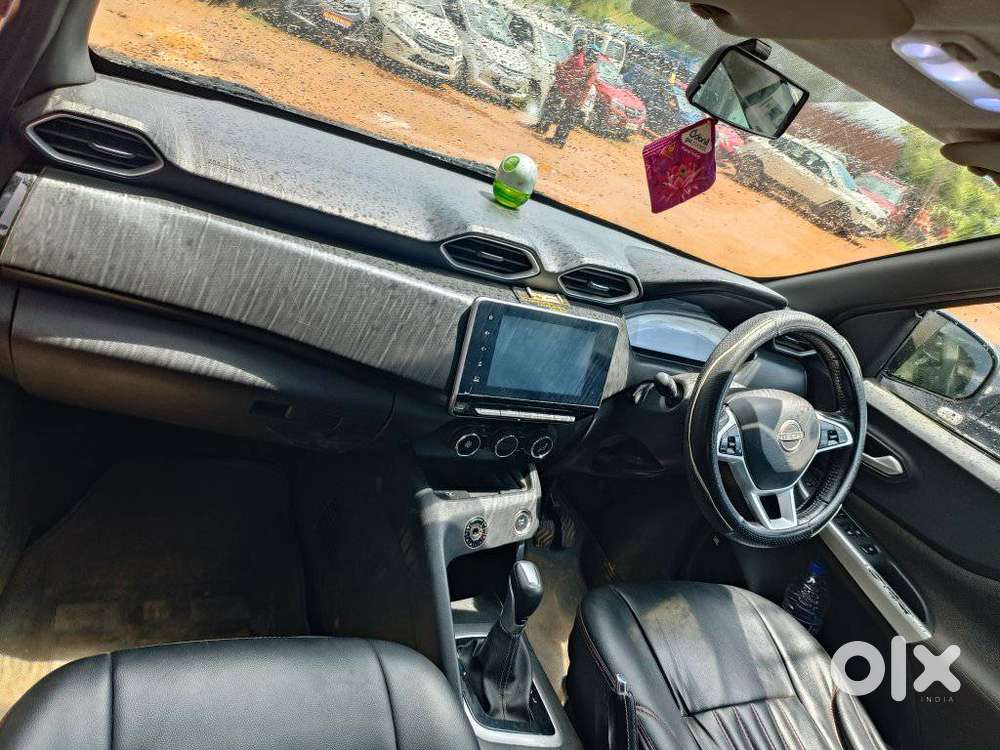 Nissan Magnite Xv Turbo Cvt Red Edition, 2021, Petrol