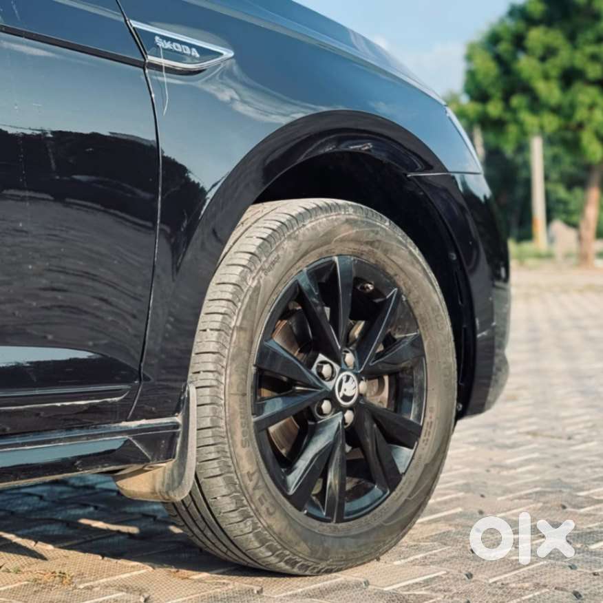 Skoda Slavia Ambition 1.0l Tsi At, 2025, Petrol