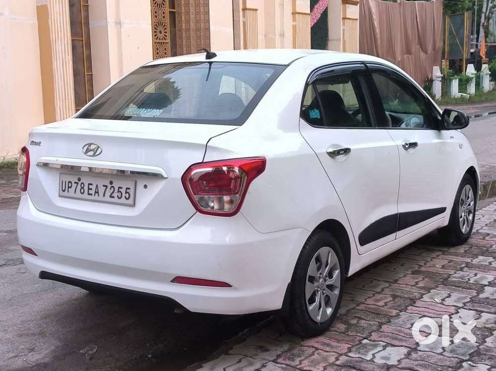 Hyundai Xcent 1.2l Kappa Dual Vtvt 5-speed Manual Base, 2015, Petrol