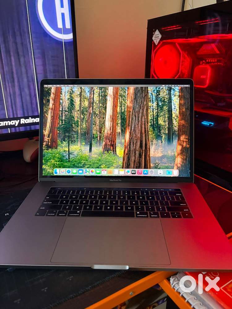 Apple MacBook Pro i7  Retina Display  16GB/512GB 10/10condition