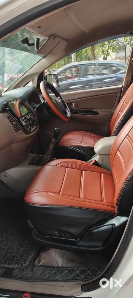 Toyota Innova 2.5 G (diesel) 7 Seater Bs Iv, 2016, Diesel
