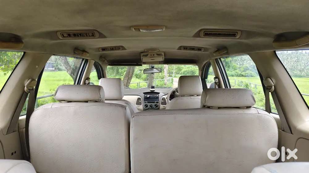 Innova 2.5g,,original Kerala,,8seater,new Inssurans,new Oil,,