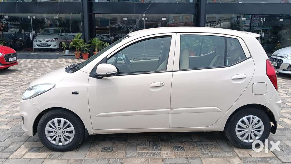 Hyundai I10 Sportz, 2013, Petrol
