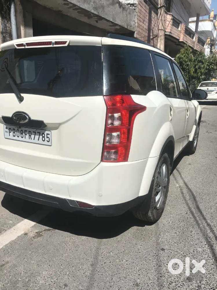 Mahindra Xuv500 2015 Diesel 80195 Km Driven