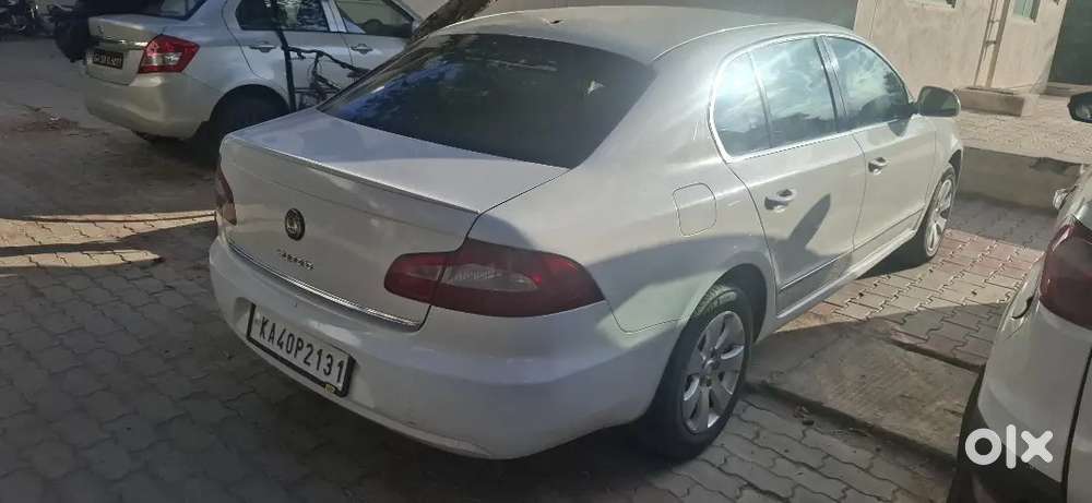 Skoda Superb 2011 Manual Car