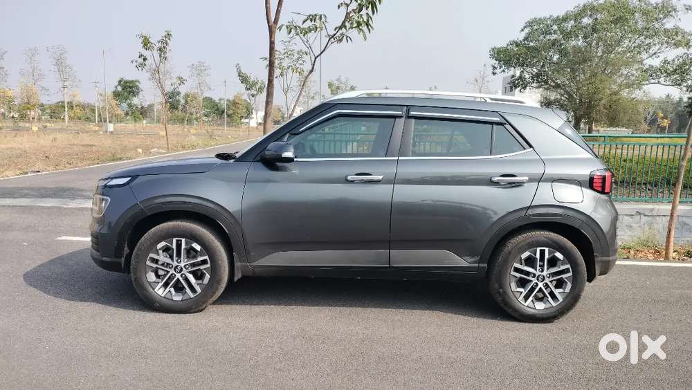 Hyundai Venue 2025 Diesel 19600 Km Driven