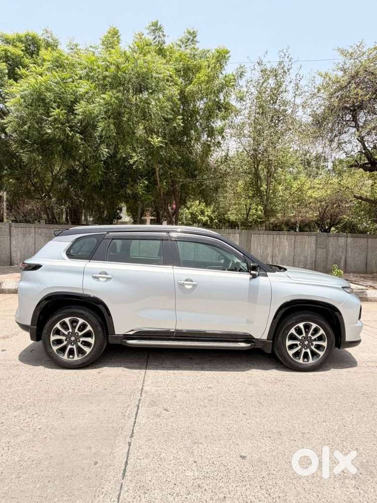Maruti Suzuki Grand Vitara 1.5 Alpha Smart Hybrid Dual Tone, 2023, P..