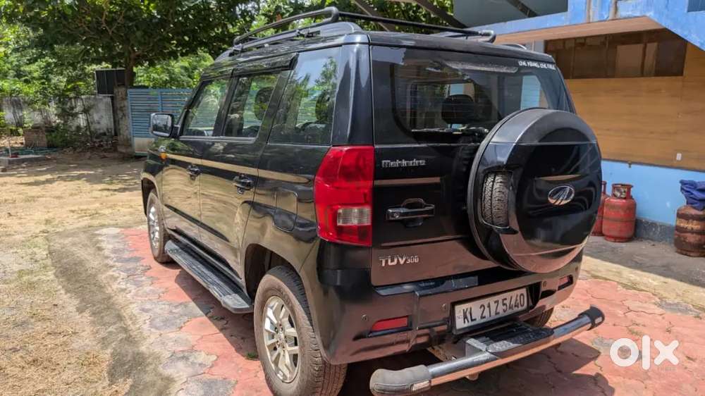 Mahindra Tuv 300 10 Diesel Amt