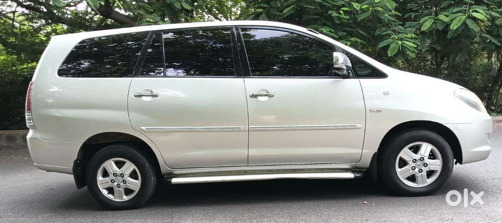 Toyota Innova 2004-2011 2.5 V Diesel 8-seater, 2008, Diesel