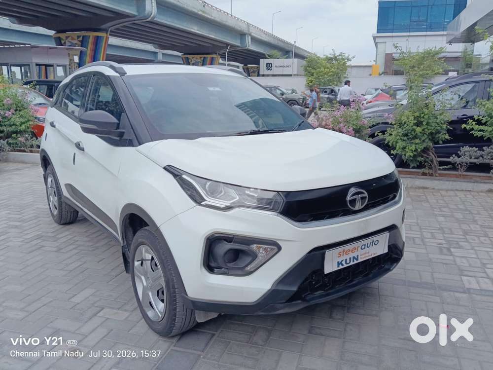 Tata Nexon 1.2 Revotron Xm (s), 2023, Petrol