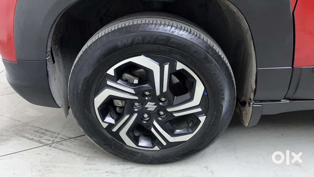 Maruti Suzuki Vitara Brezza 1.5 Zxi Plus At Dual Tone, 2022, Petrol