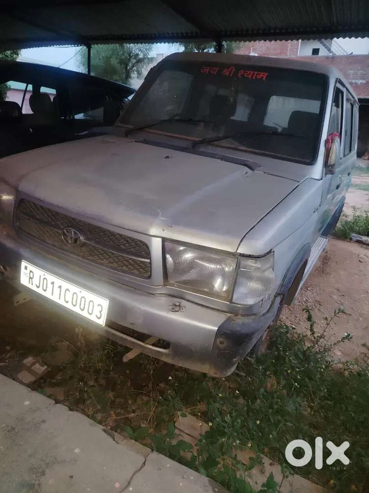 Toyota Qualis 2001 Diesel 244000 Km Driven