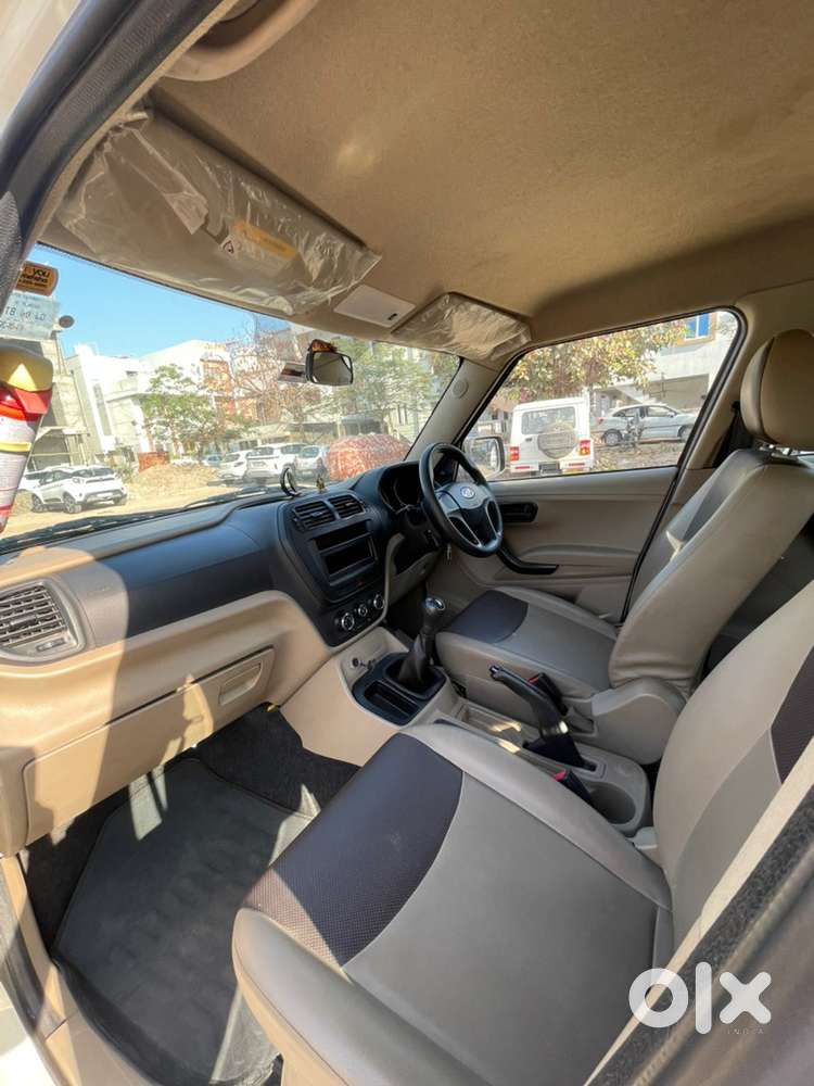 Mahindra Tuv 300 2020