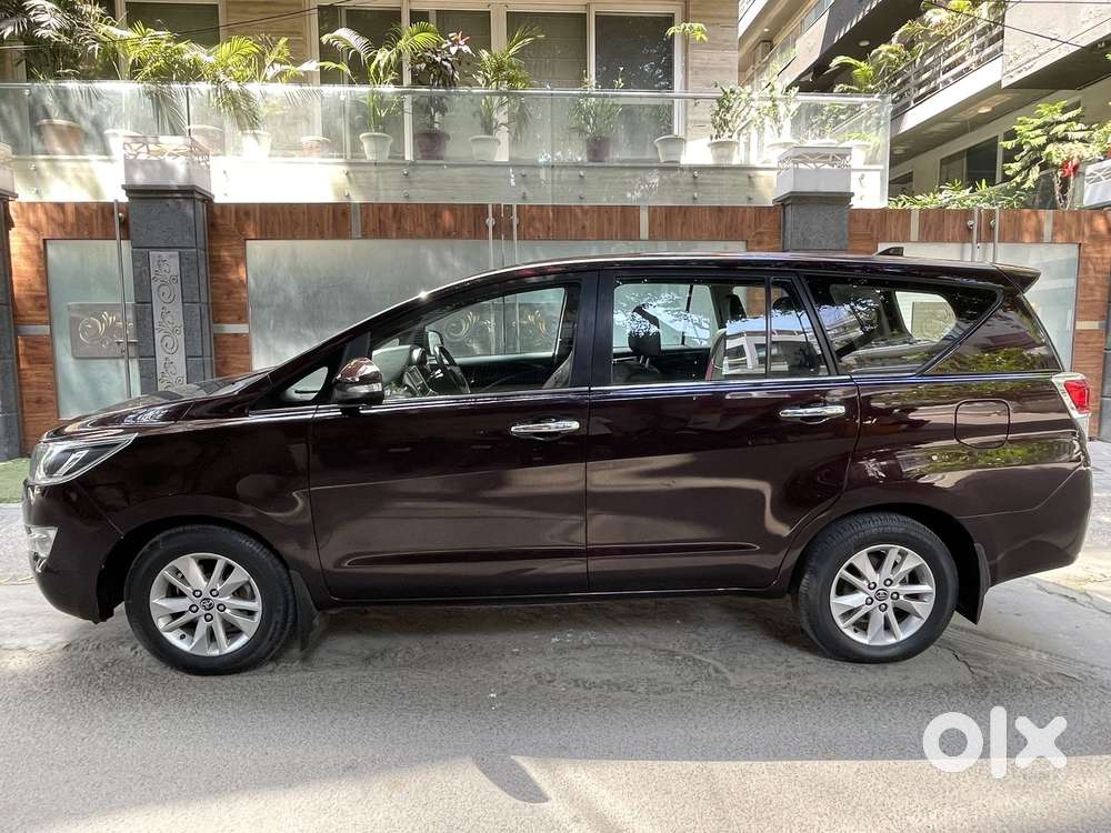 Toyota Innova Crysta [2020-ongoing] 2.4 Vx 8 Str, 2017, Diesel