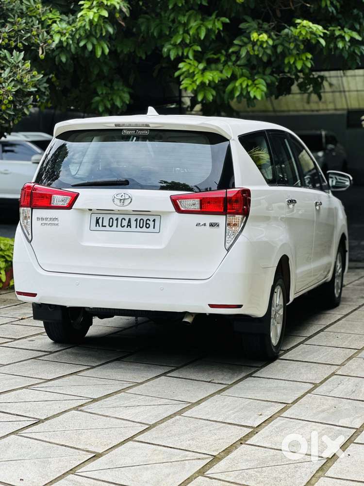 Toyota Innova Crysta 2.4 V 7 Str, 2017, Diesel