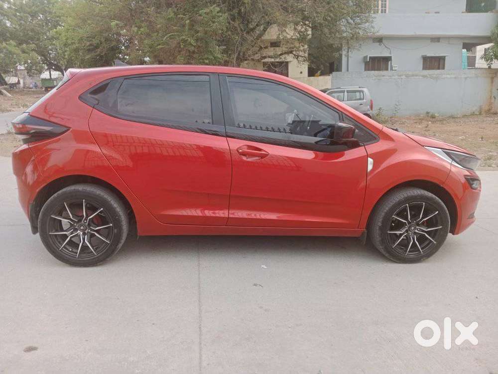Tata Altroz 1.2 Xe, 2021, Petrol