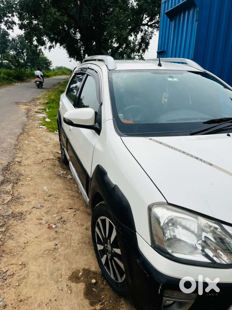 Toyota Etios Cross 2014 Diesel 70000 Km Driven