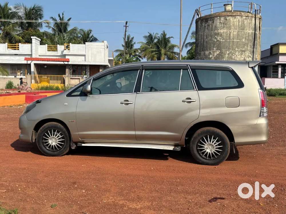 Toyota Innova 2.5 Gx 2011