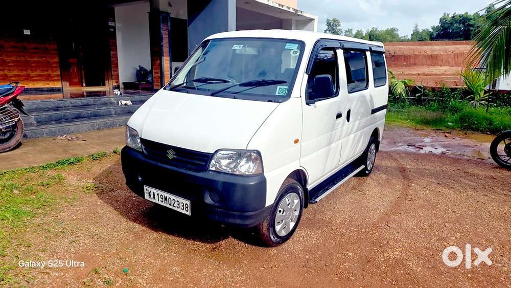 Maruti Eeco Smiles 2025