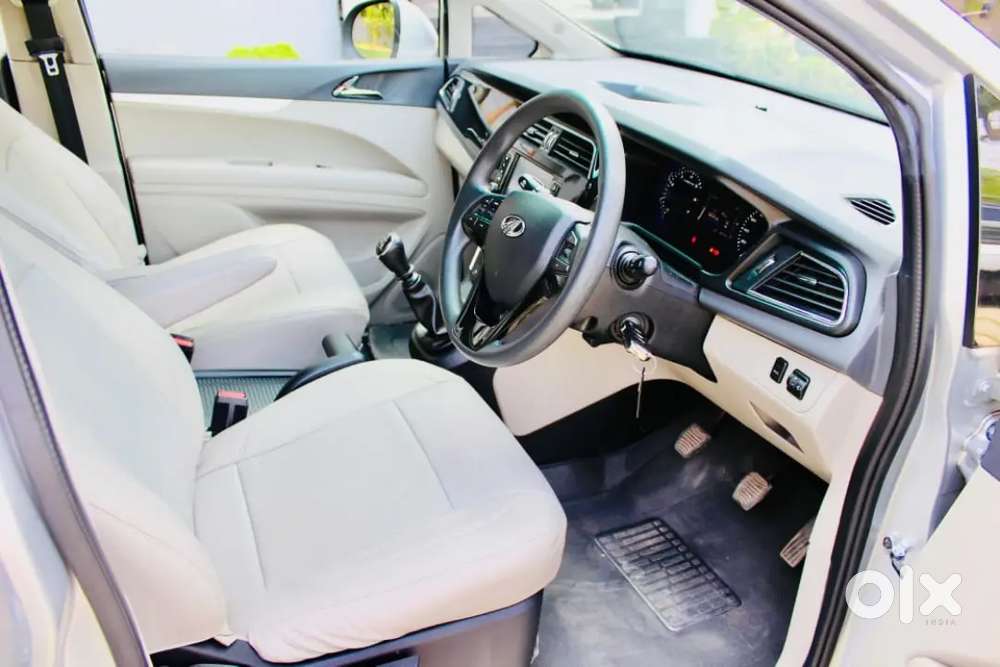Mahindra Marazzo M6 Plus Full Option Low Kms